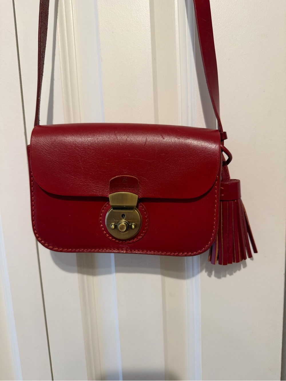 Uppdoo Vive Saddle
Crossbody Bag - Bordeaux Red